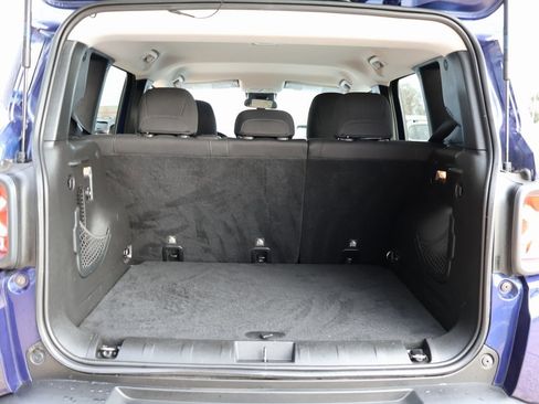 Used 2016 Jeep Renegade Latitude image 15