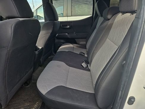 Used 2022 Toyota Tacoma image 8