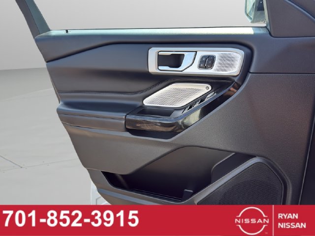 Used 2023 Ford Explorer Platinum w/ Technology Package AWD/4WD image 19
