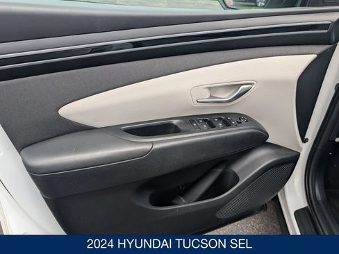 Used 2024 Hyundai Tucson SEL w/ Convenience Package AWD/4WD image 11