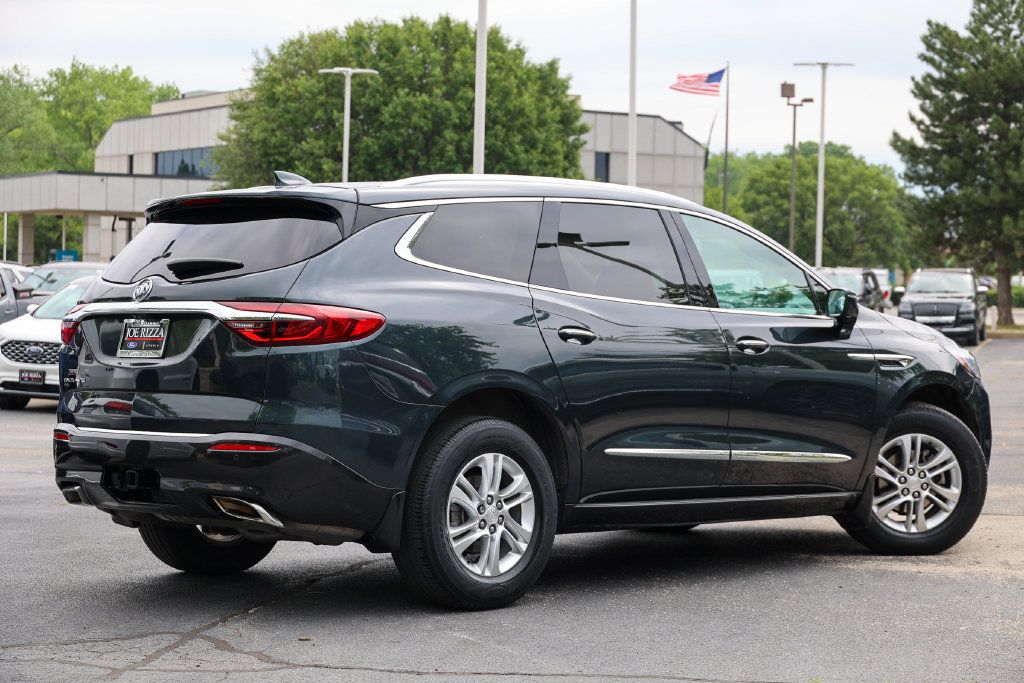 Used 2020 Buick Enclave Essence w/ Sound and Sites Package AWD/4WD image 3