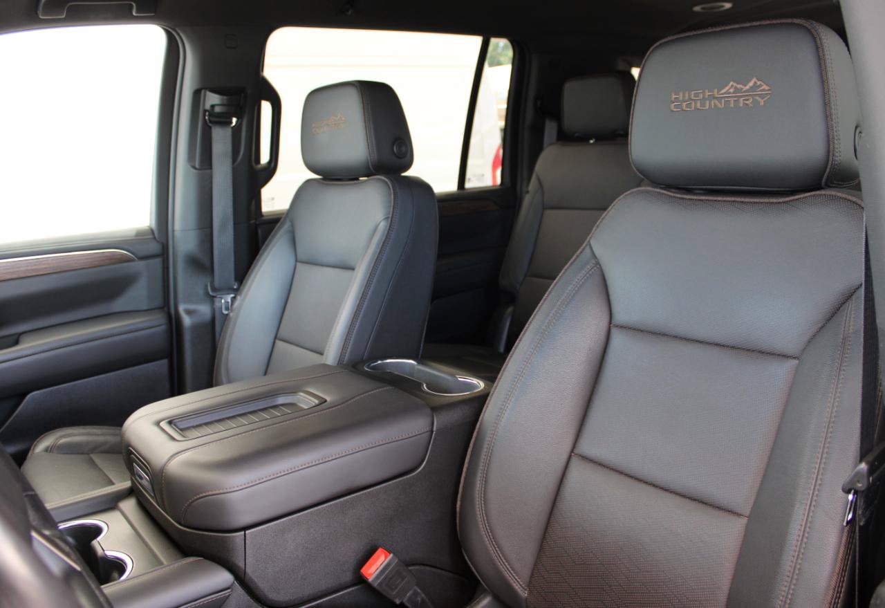 Used 2022 Chevrolet Suburban High Country AWD/4WD image 12
