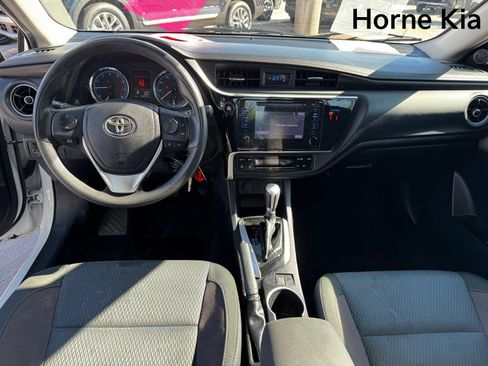 Used 2019 Toyota Corolla LE image 14