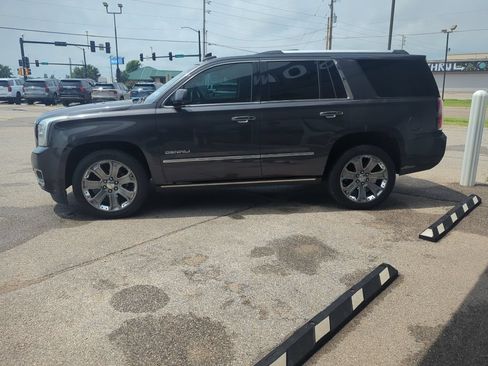 Used 2016 GMC Yukon Denali w/ Open Road Package AWD/4WD image 3