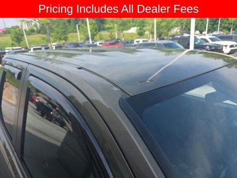 Used 2025 Toyota Tacoma TRD Sport AWD/4WD image 12