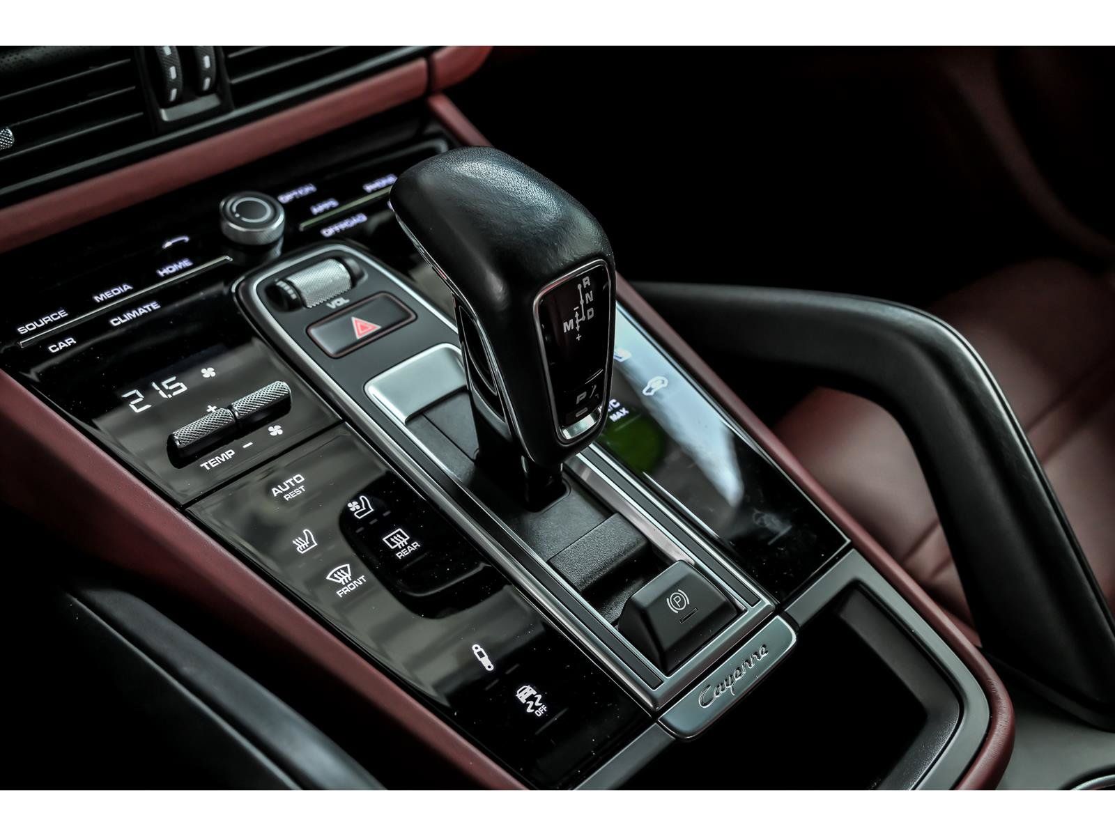 Used 2023 Porsche Cayenne Platinum Edition AWD/4WD image 23