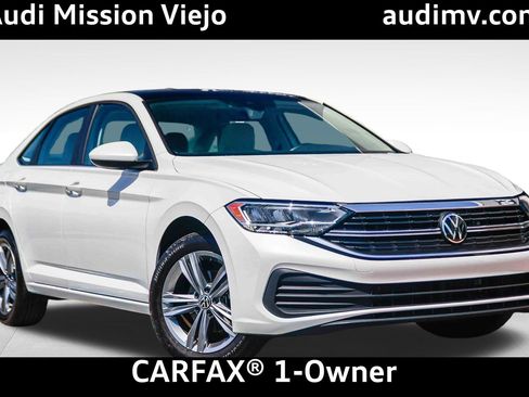 Used 2023 Volkswagen Jetta SE FWD image 1