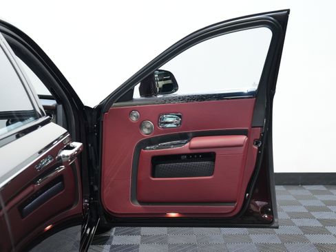 Used 2020 Rolls-Royce Ghost image 29