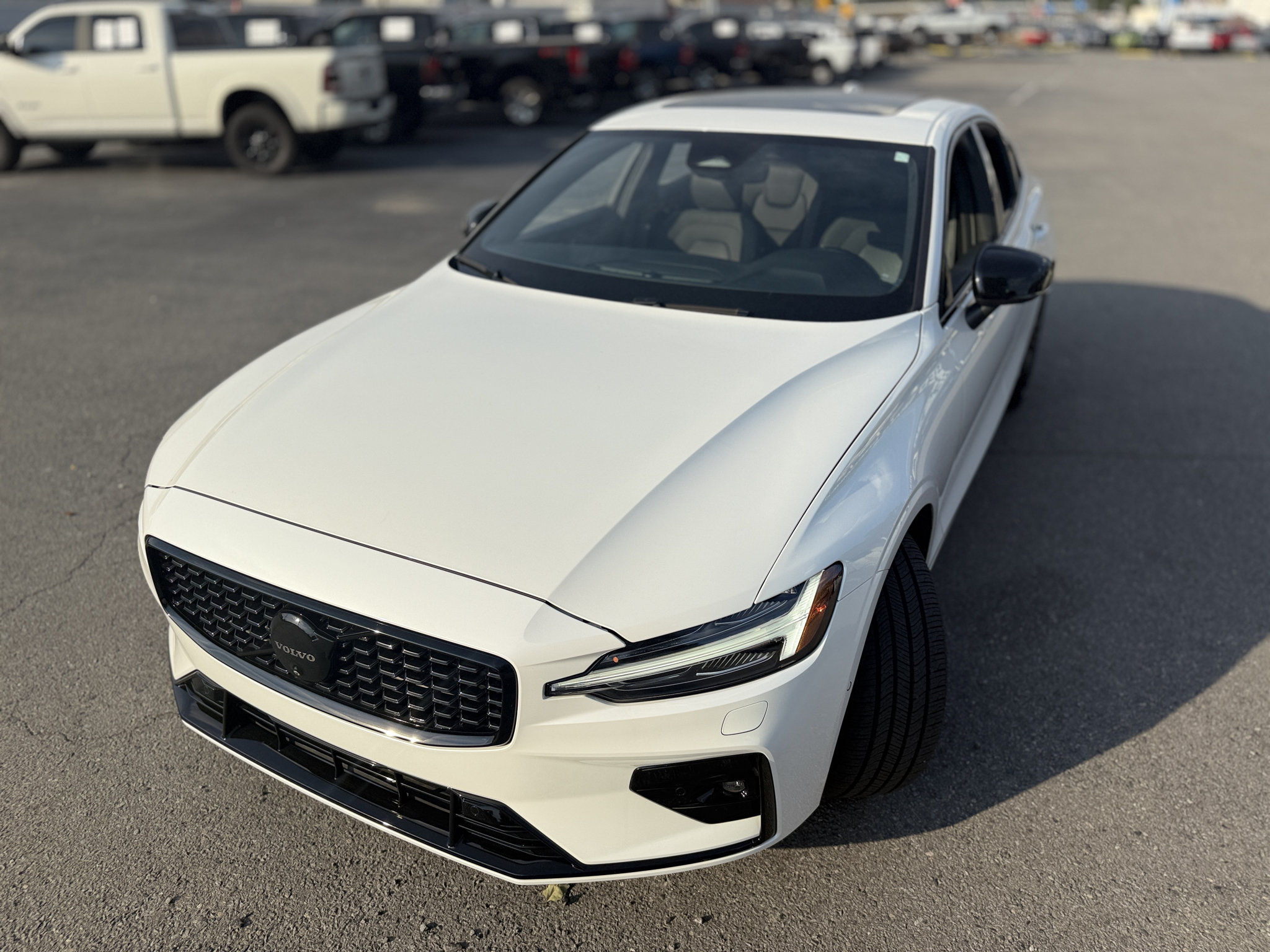 Used 2024 Volvo S60 B5 Plus w/ Climate Package AWD/4WD image 15