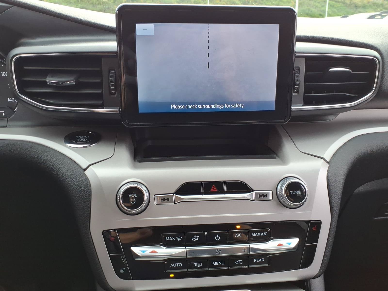 Used 2023 Ford Explorer XLT w/ Equipment Group 202A AWD/4WD image 16