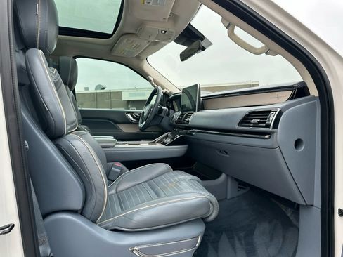 Used 2018 Lincoln Navigator L Black Label w/ Cargo Package image 28