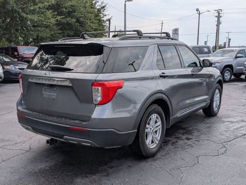 Used 2022 Ford Explorer XLT w/ Equipment Group 202A RWD image 6