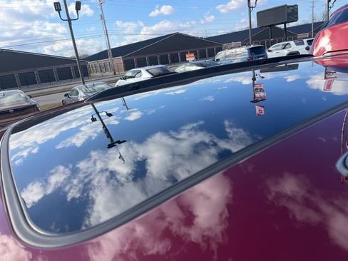 New 2025 Jeep Grand Cherokee Limited w/ Luxury Tech Group II image 24