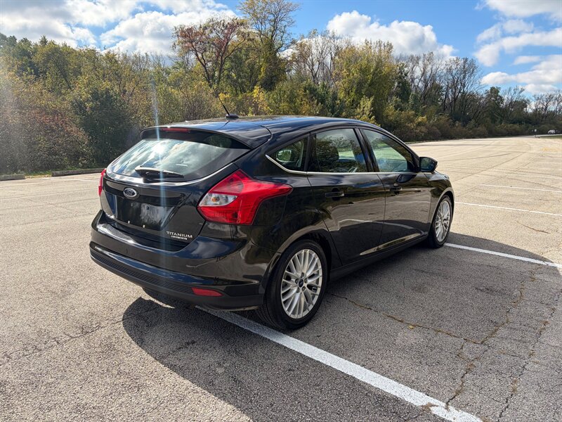 Used 2014 Ford Focus Titanium FWD image 5