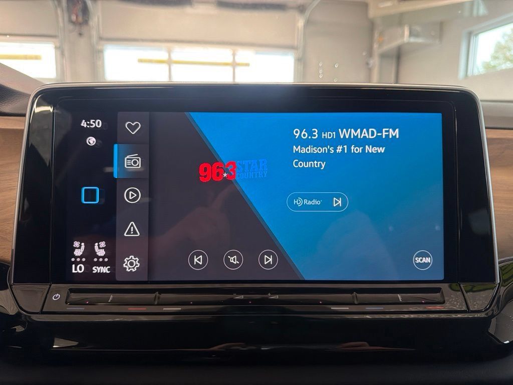 Used 2024 Volkswagen Atlas SE AWD/4WD image 63