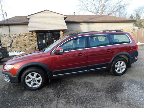 Used 2011 Volvo XC70 3.2 image 6