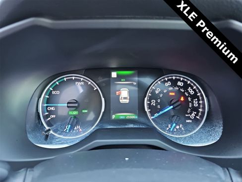 Used 2022 Toyota RAV4 XLE Premium image 22