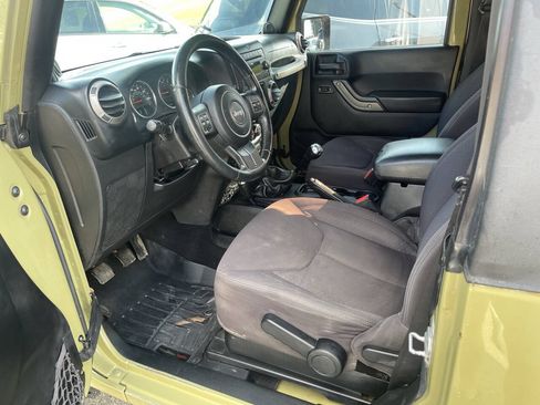 Used 2013 Jeep Wrangler Sport AWD/4WD image 5