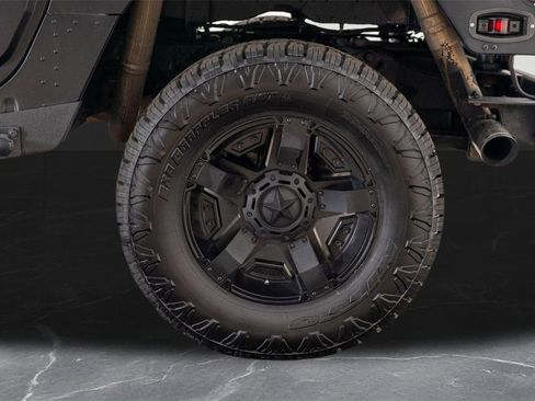 Used 1996 HUMMER H1 4-Door Hard Top image 3