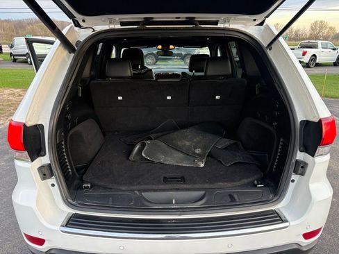 Used 2020 Jeep Grand Cherokee Limited AWD/4WD image 13