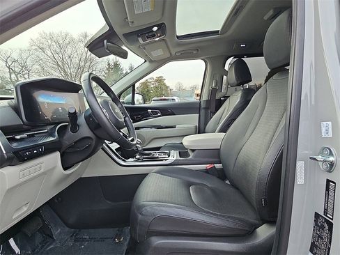 Certified 2024 Kia Carnival SX Prestige image 15