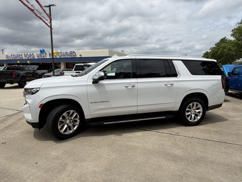 Used 2023 Chevrolet Suburban Premier RWD image 12