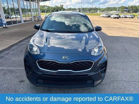 Used 2022 Kia Sportage LX w/ LX FWD Value Edition Package image 2