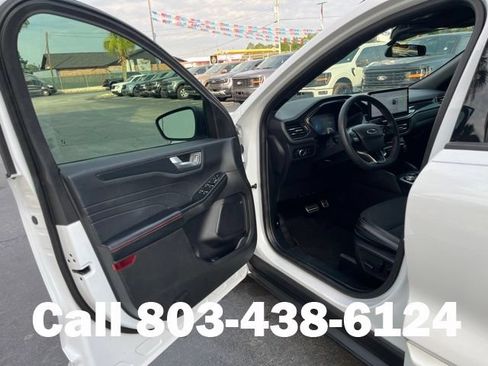 Used 2023 Ford Escape ST-Line w/ Tech Pack #1 FWD image 4