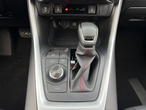 New 2025 Toyota RAV4 SE image 22