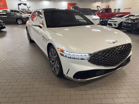 Used 2025 Genesis G90 3.5T image 5