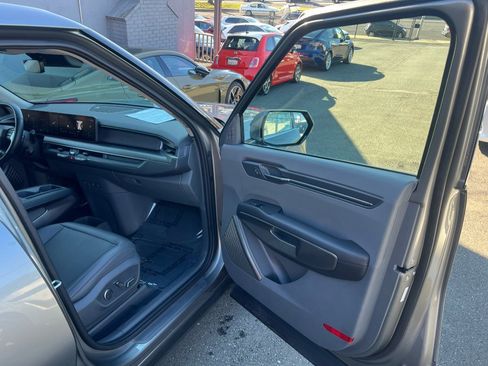 Used 2024 Kia EV9 Light Long Range image 37