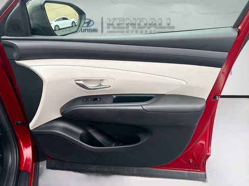 Certified 2025 Hyundai Tucson SEL image 32