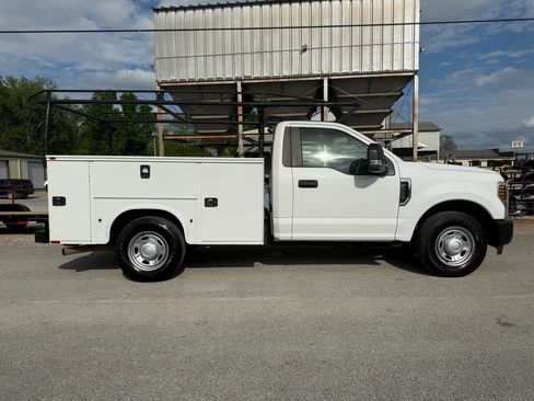 Used 2019 Ford F250 XL w/ Power Equipment Group image 6