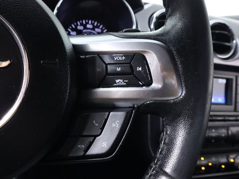 Used 2017 Ford Mustang GT RWD image 13