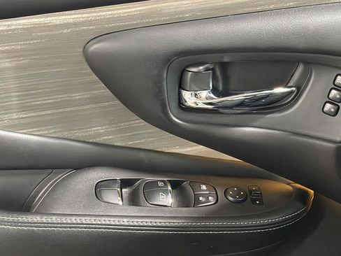 Used 2018 Nissan Murano Platinum image 22