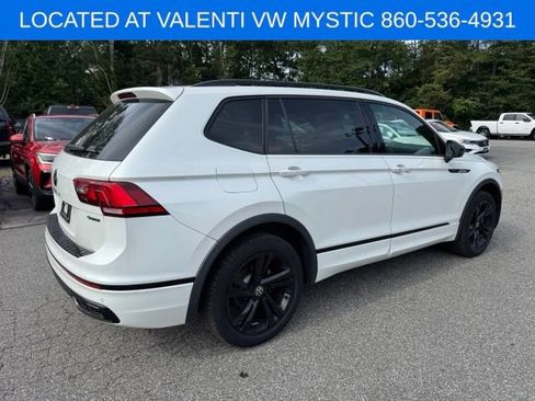 Used 2024 Volkswagen Tiguan SE R-Line AWD/4WD image 5