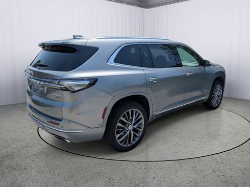 Certified 2025 Buick Enclave Avenir w/ Super Cruise Package AWD/4WD image 3