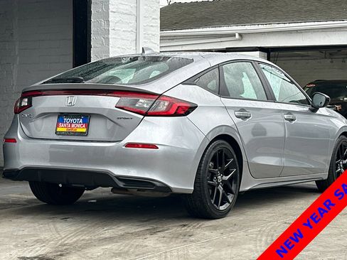 Used 2023 Honda Civic Sport image 4