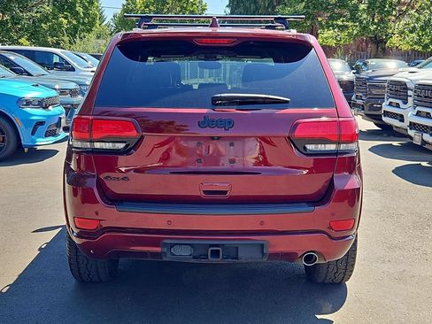 Used 2019 Jeep Grand Cherokee Altitude AWD/4WD image 6