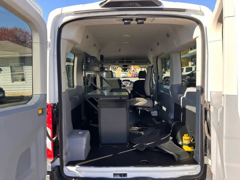 Used 2019 Ford Transit 150 XLT image 20