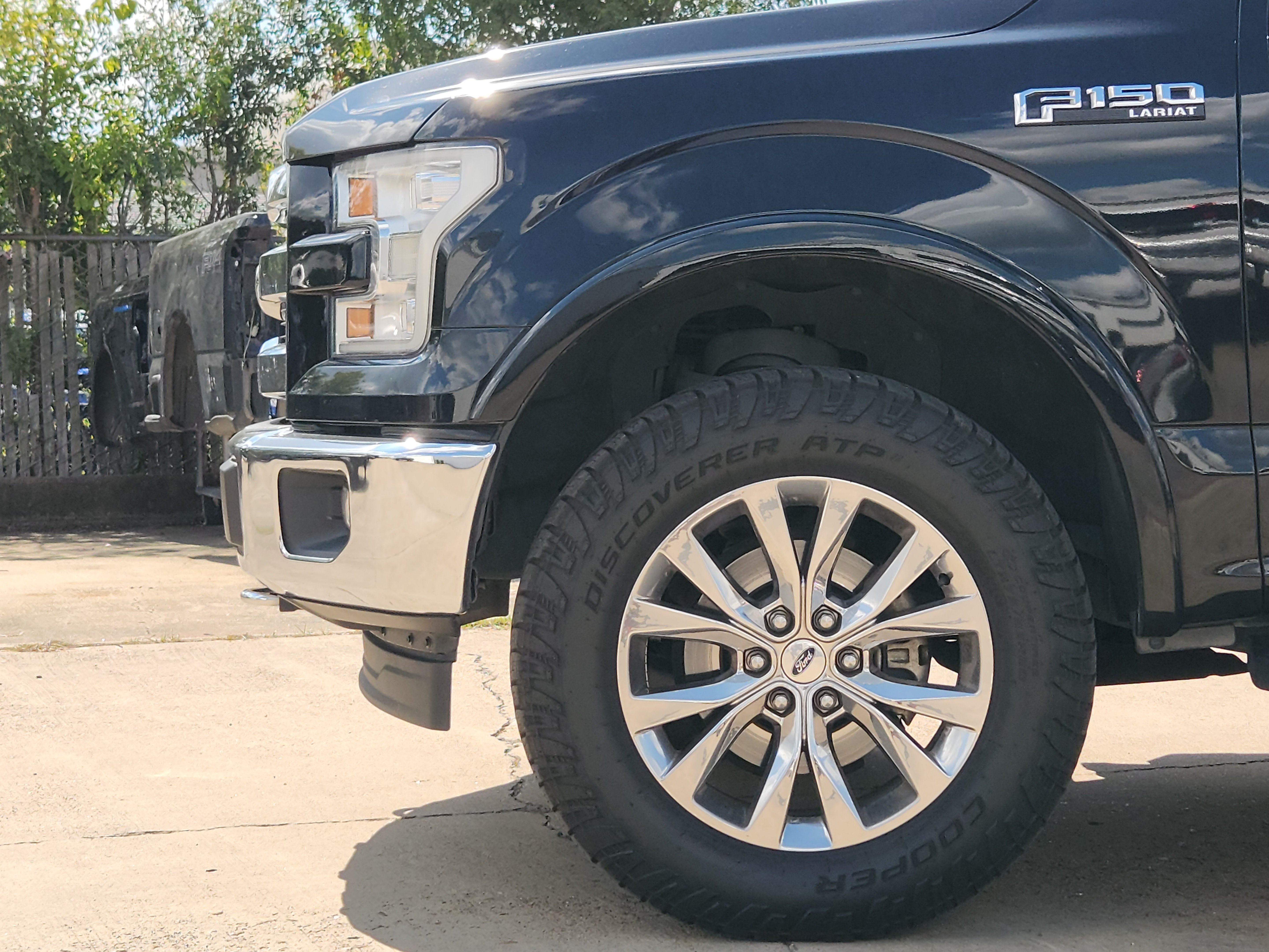 Used 2016 Ford F150 Lariat w/ Equipment Group 502A Luxury AWD/4WD image 5