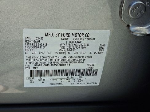 Certified 2023 Ford Explorer XLT w/ Equipment Group 202A AWD/4WD image 27