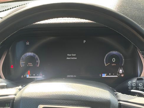 Certified 2023 Jeep Grand Cherokee Limited w/ Black Appearance Package image 20