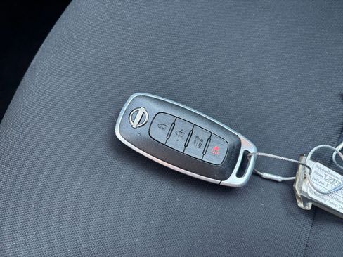 Used 2025 Nissan Sentra S image 21