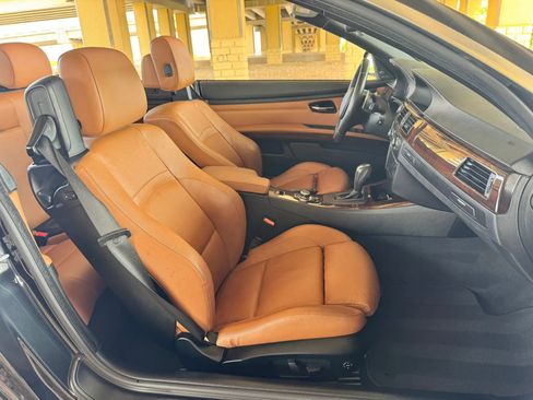 Used 2011 BMW 335i Convertible RWD image 14