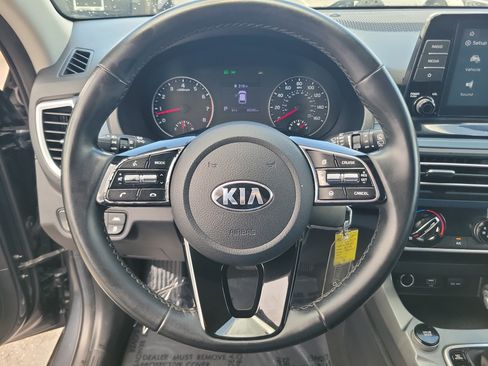 Used 2021 Kia Seltos S FWD image 15