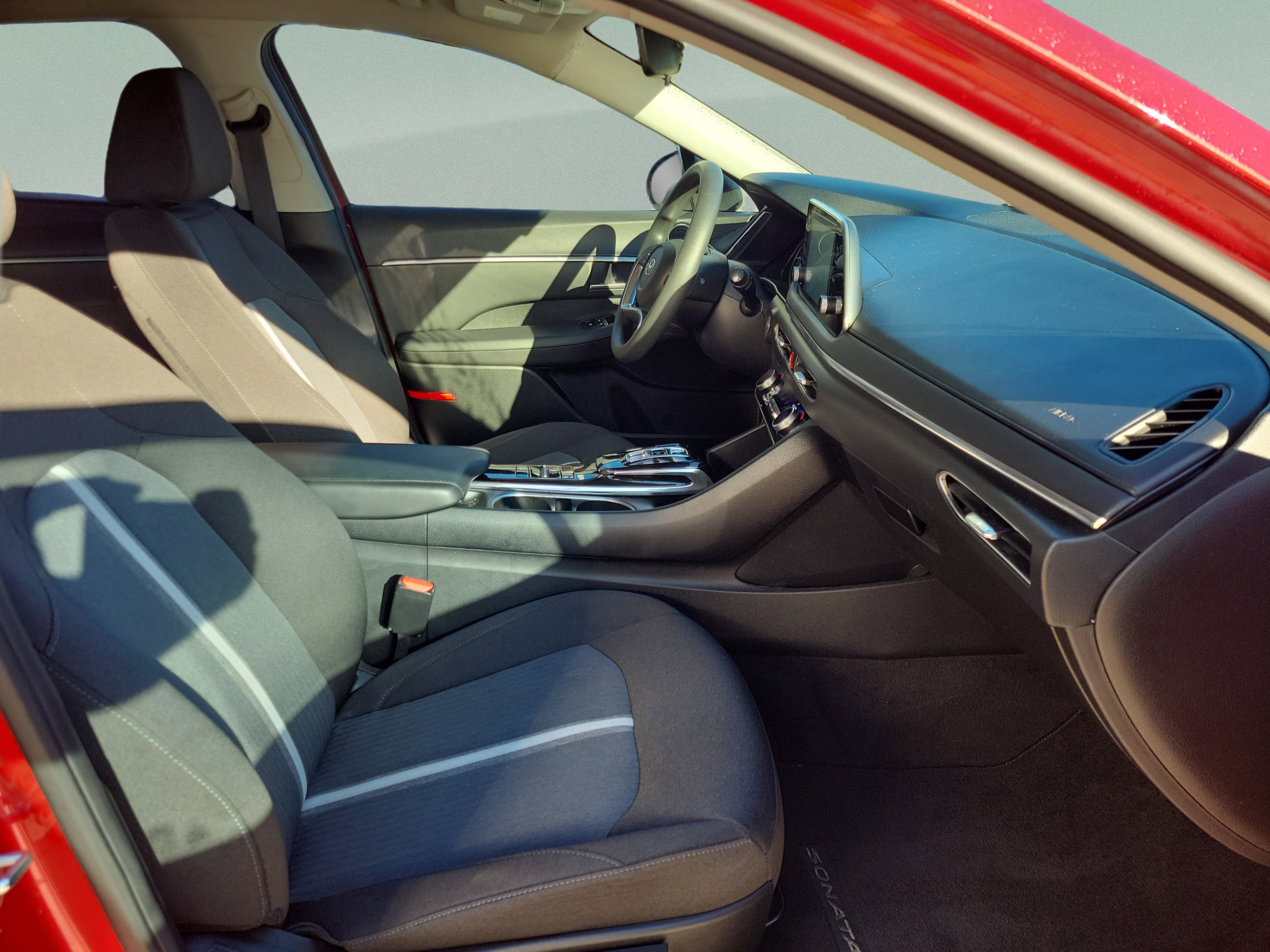 Used 2021 Hyundai Sonata SEL w/ Preferred Accessory Package FWD image 24