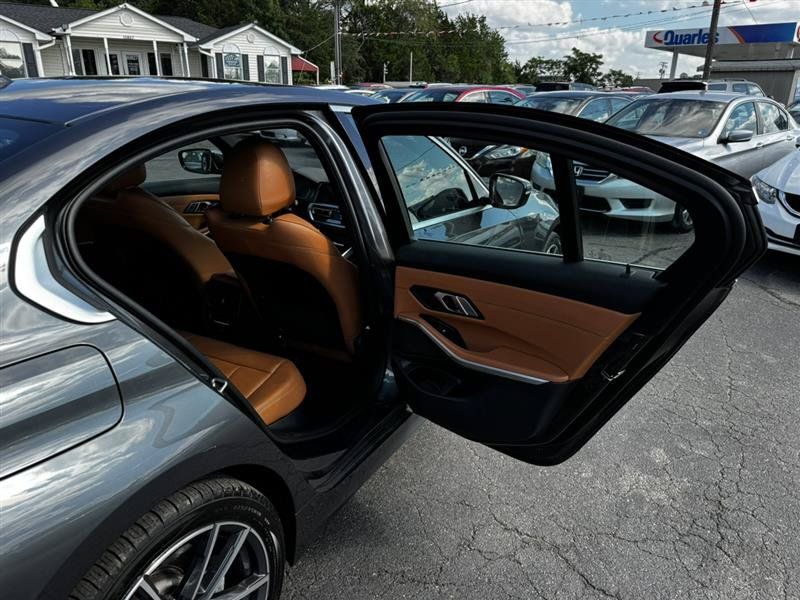 Used 2021 BMW 330i xDrive Sedan w/ Convenience Package AWD/4WD image 9