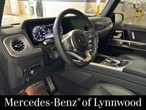 Used 2023 Mercedes-Benz G 550 image 4