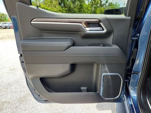 New 2026 GMC Sierra 1500 Elevation w/ Elevation Premium Package AWD/4WD image 9